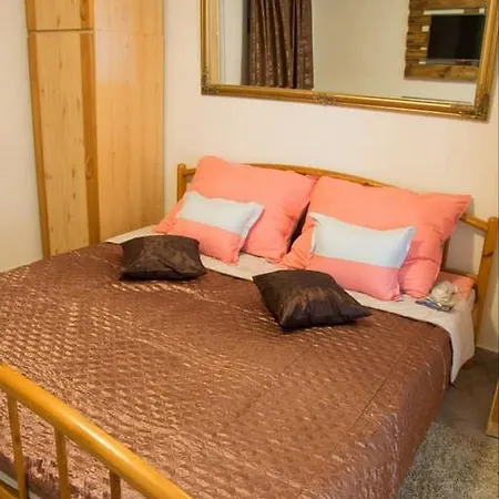 Apartment Aranyeso