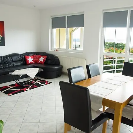 Aranyeso Apartment *