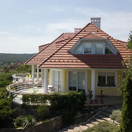 Apartment Aranyeso